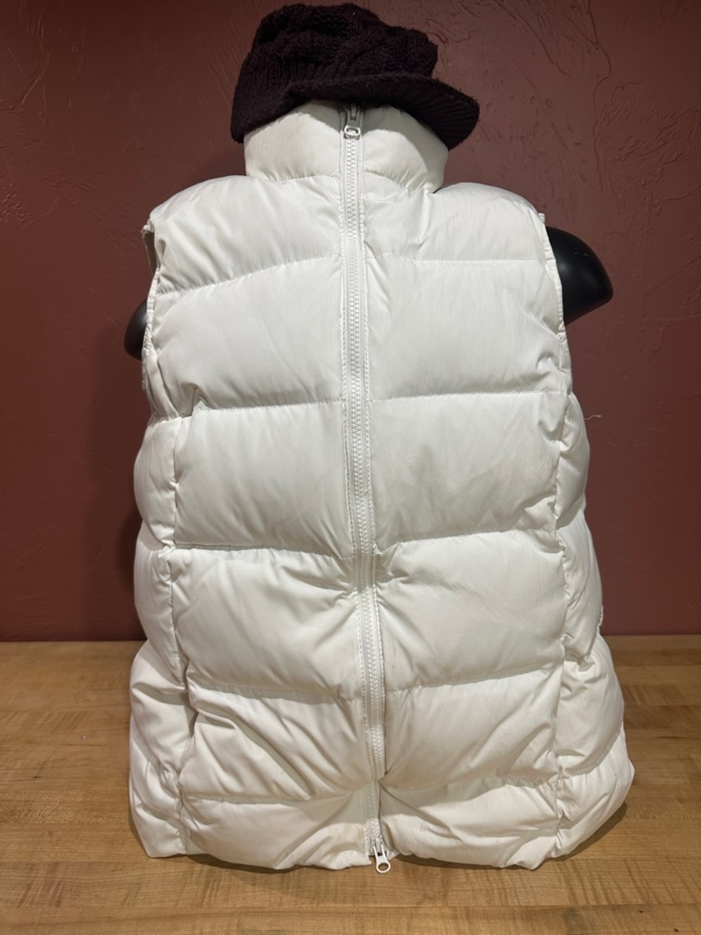 GAP Quilted Puffer Vest [white]